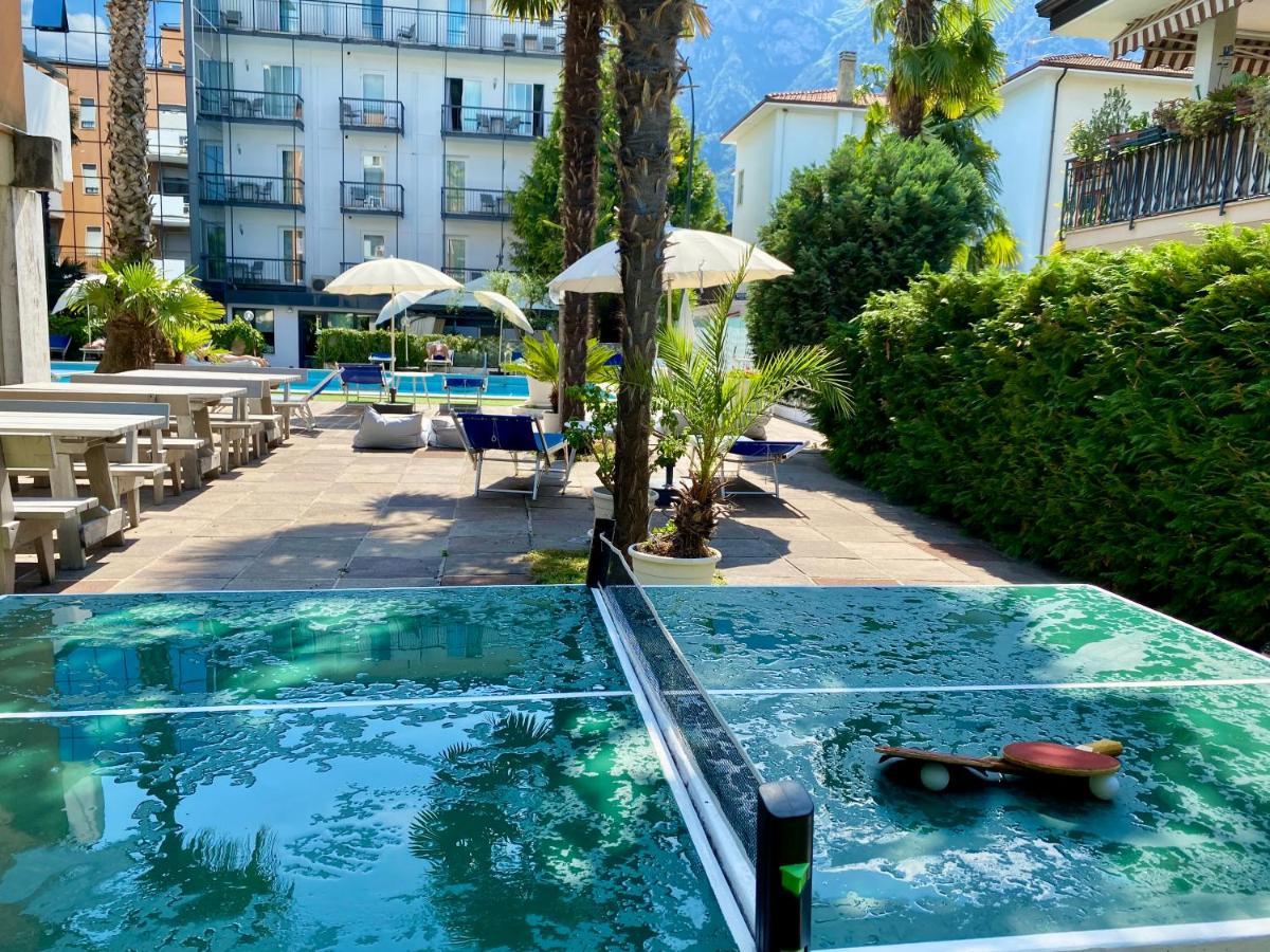 Hotel La Perla Рива дел Гарда Екстериор снимка