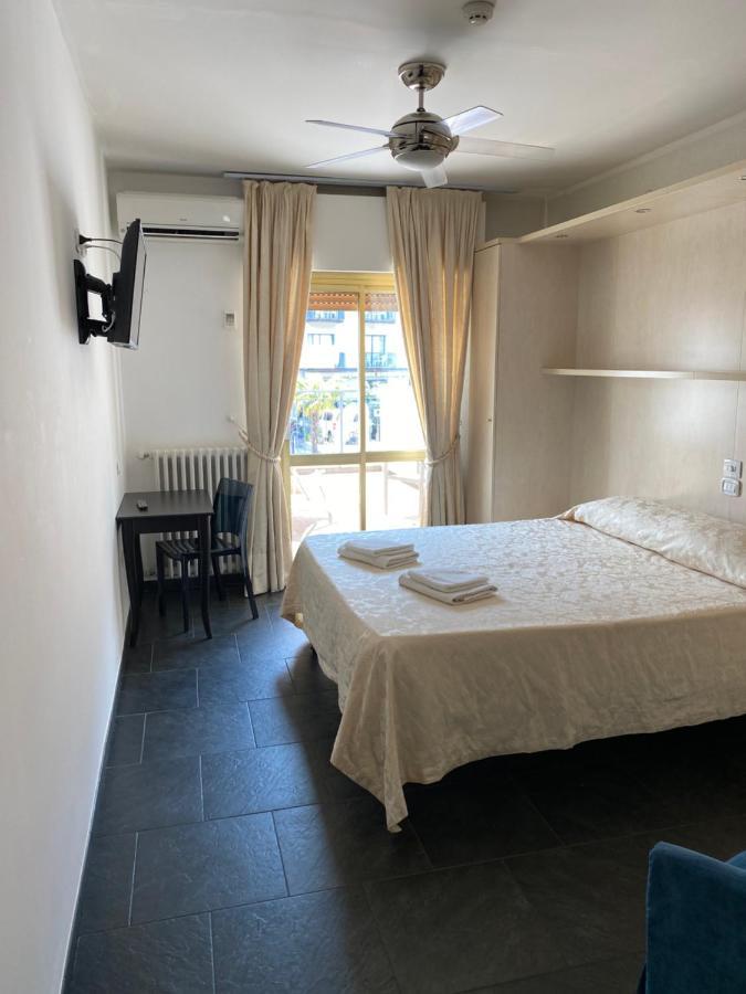 Hotel La Perla Рива дел Гарда Екстериор снимка